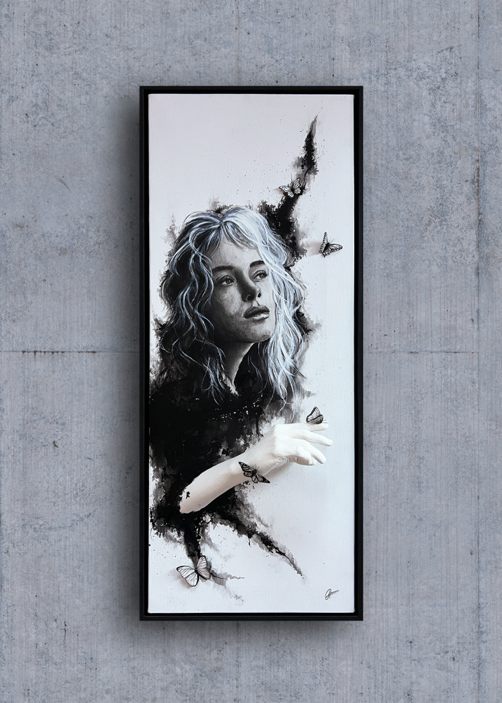 Tableau « Un rêve naissant » moulage, encre de chine et acrylique sur toile représentant une femme rêveuse regardant des papillons